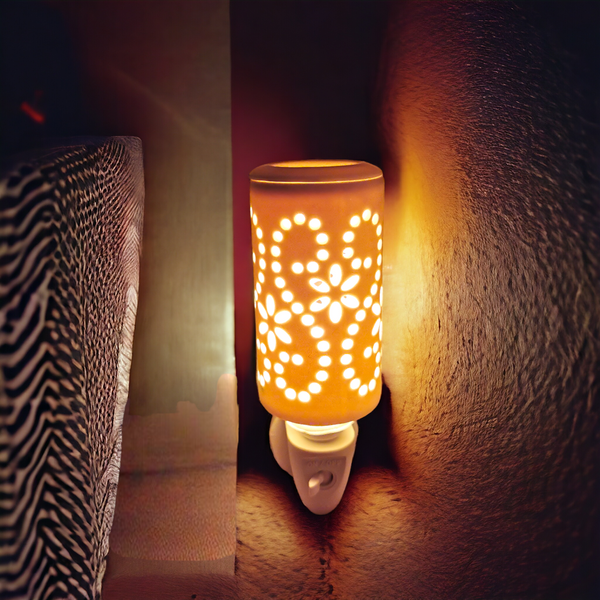 Elect Nightlight Oil Burner -Dots b02538