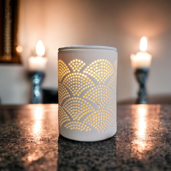 15cm Ceramic Electric Oil Burner - White Shell Pattern b02640