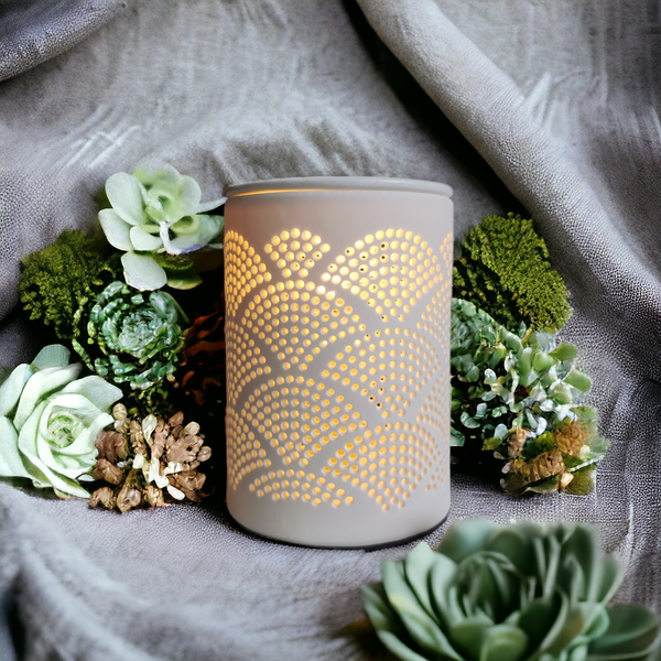 15cm Ceramic Electric Oil Burner - White Shell Pattern b02640
