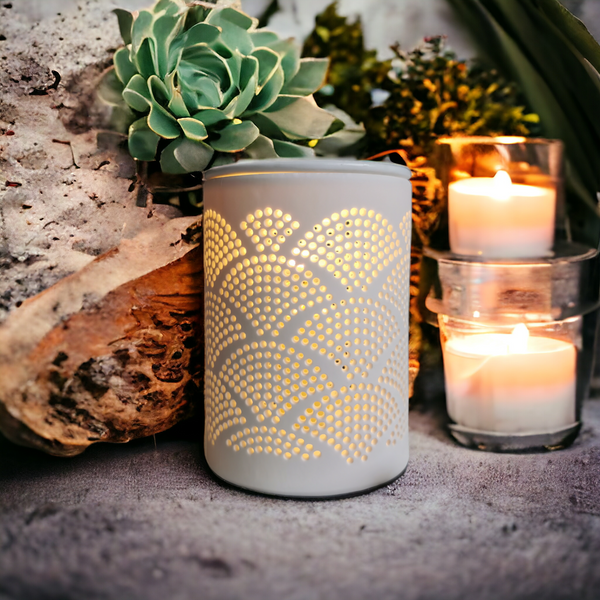 15cm Ceramic Electric Oil Burner - White Shell Pattern b02640