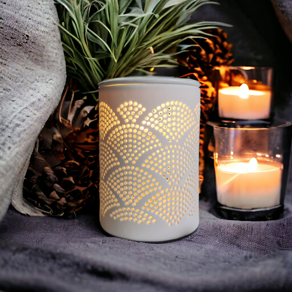 15cm Ceramic Electric Oil Burner - White Shell Pattern b02640