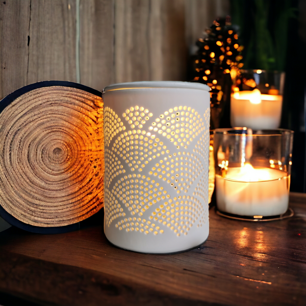 15cm Ceramic Electric Oil Burner - White Shell Pattern b02640