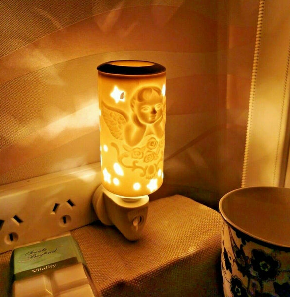 Elect Nightlight Oil Burner Cherub N Rose  b02694